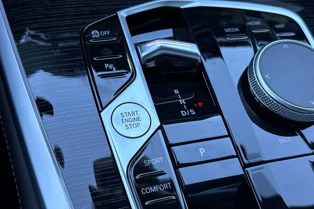 New 2026 BMW X7 xDrive40i w/ M Sport Package image 25