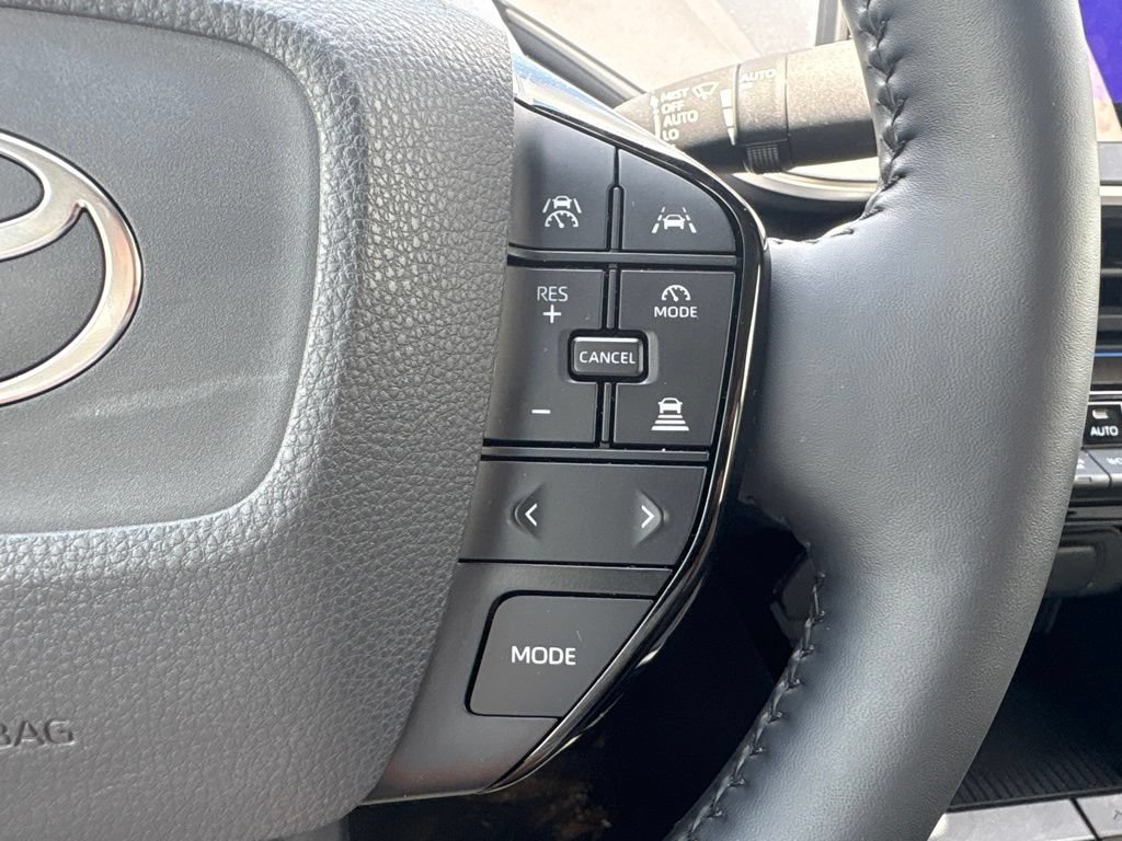 Certified 2024 Toyota Prius XLE FWD image 9