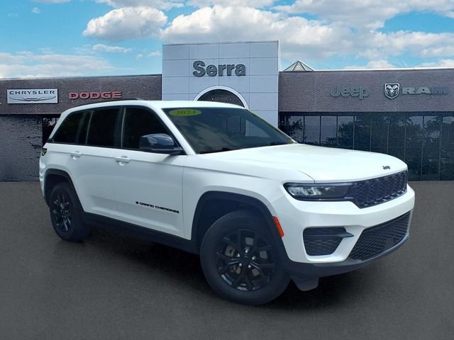 Used 2024 Jeep Grand Cherokee Altitude AWD/4WD image 1