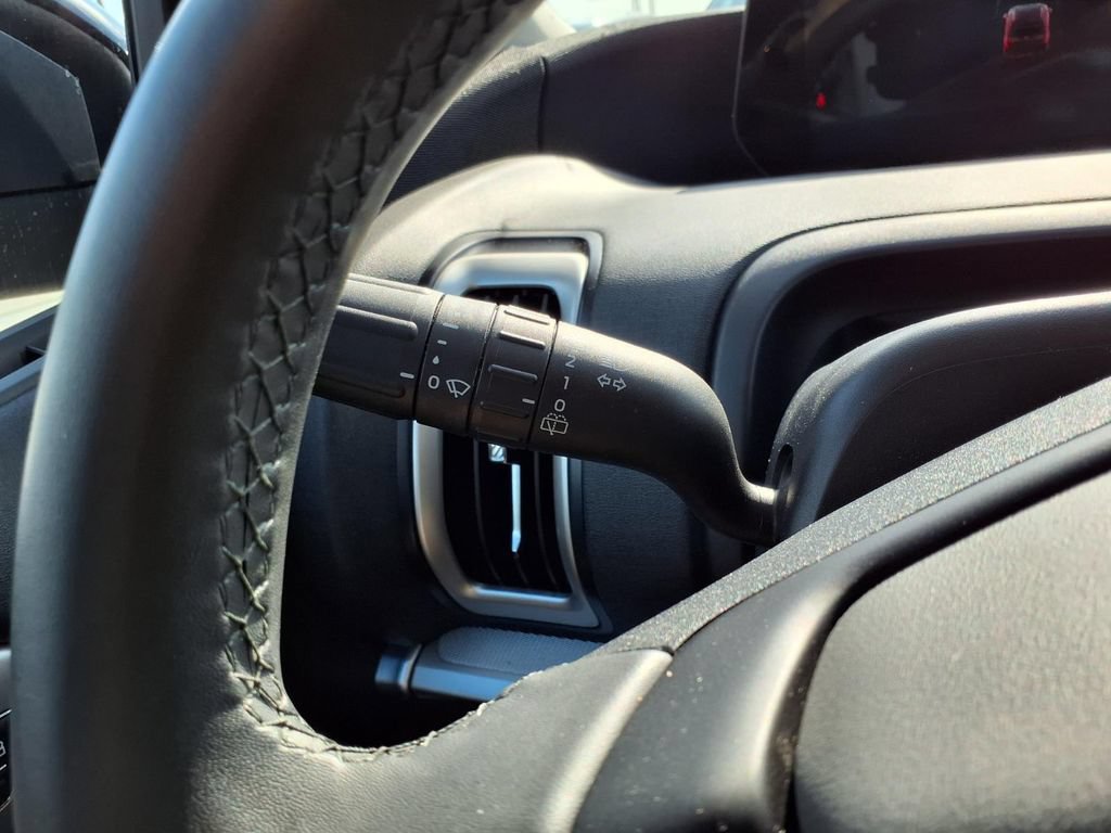 Used 2025 Ford Expedition Active AWD/4WD image 18