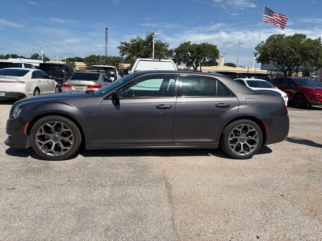 Used 2018 Chrysler 300 S w/ Safetytec Plus Group RWD image 5