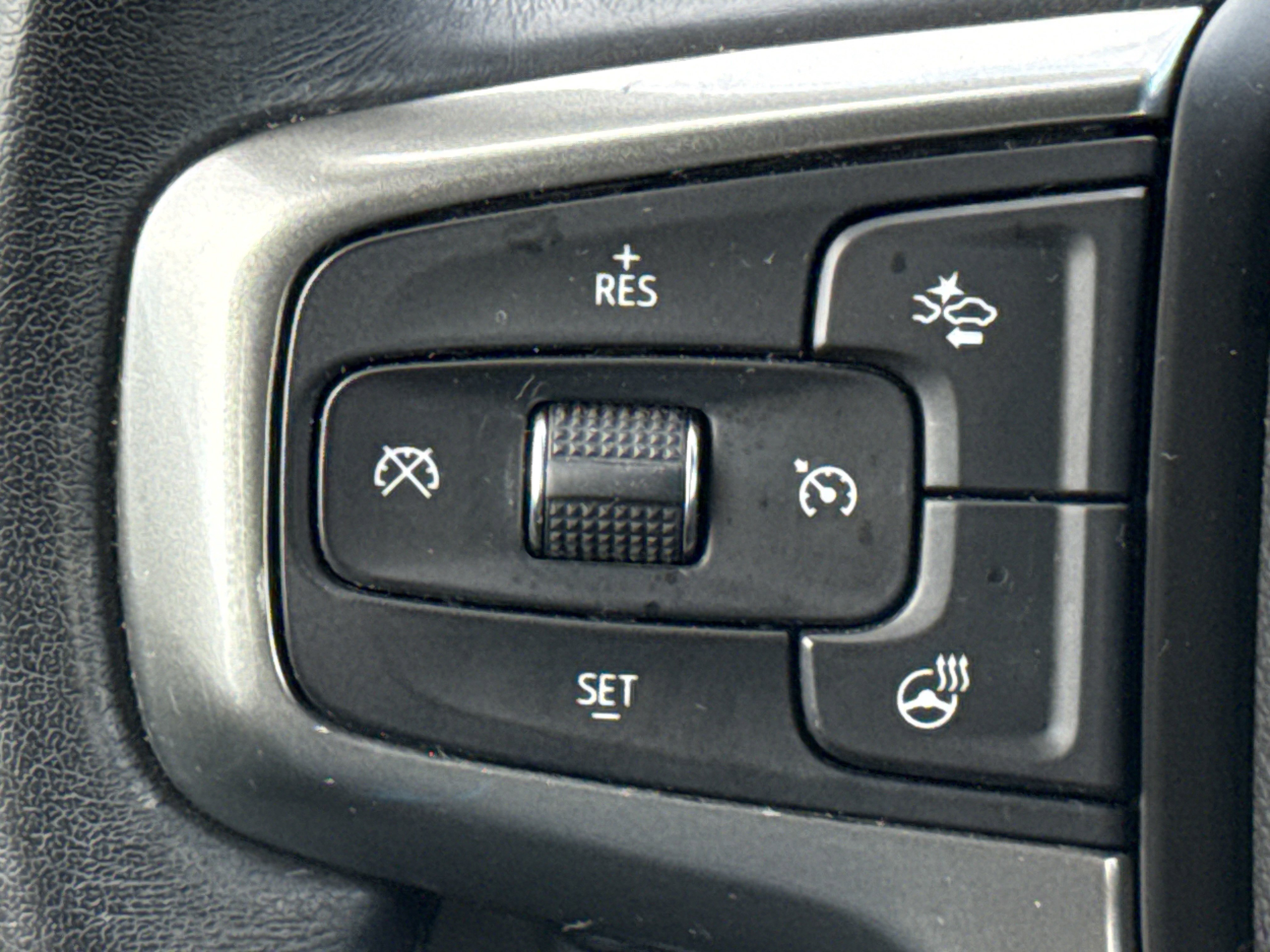 Used 2021 Chevrolet Tahoe Z71 w/ Luxury Package image 19