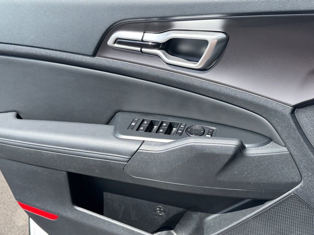 Used 2026 Kia Sportage EX image 17