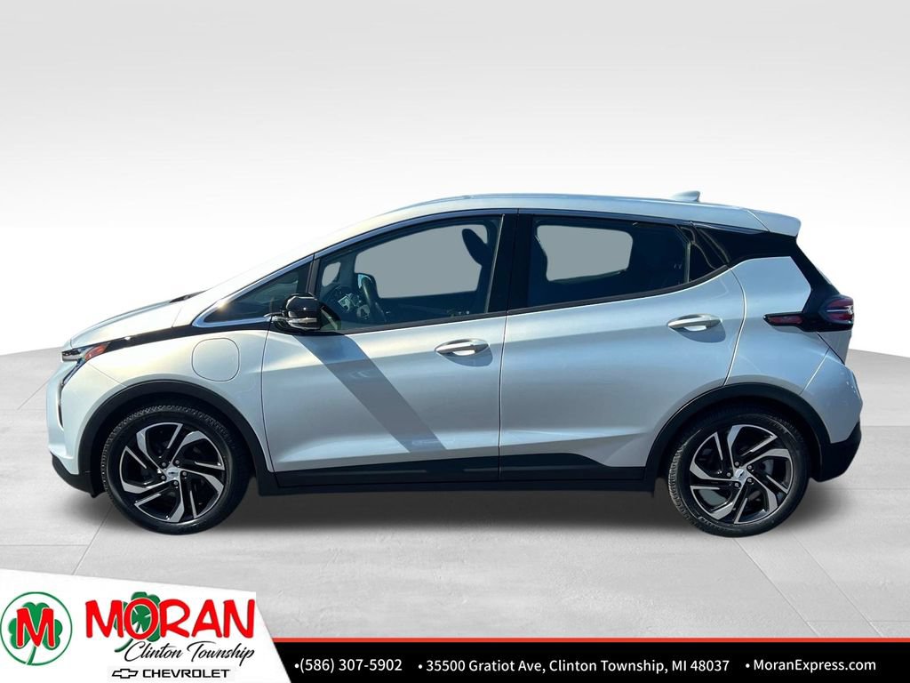 Certified 2023 Chevrolet Bolt LT w/ Infotainment Package FWD image 3