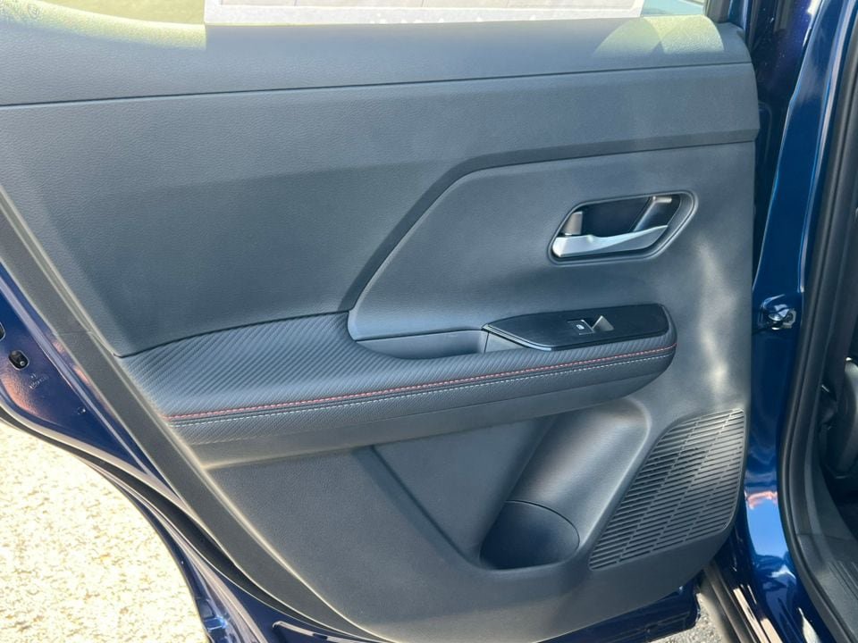 New 2025 Nissan Kicks SR w/ SR Premium Package image 32