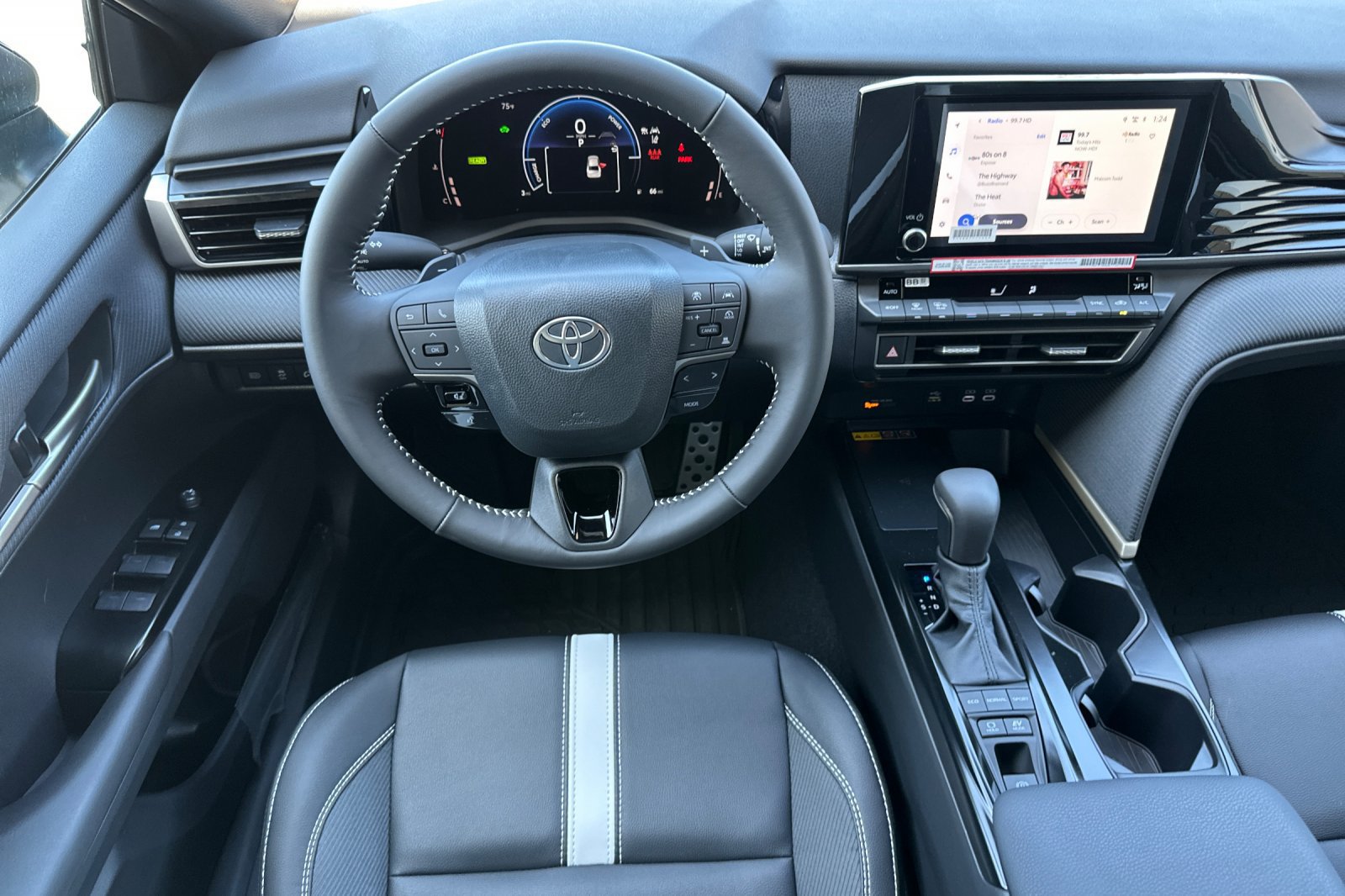 New 2026 Toyota Camry SE w/ Convenience Package FWD image 17
