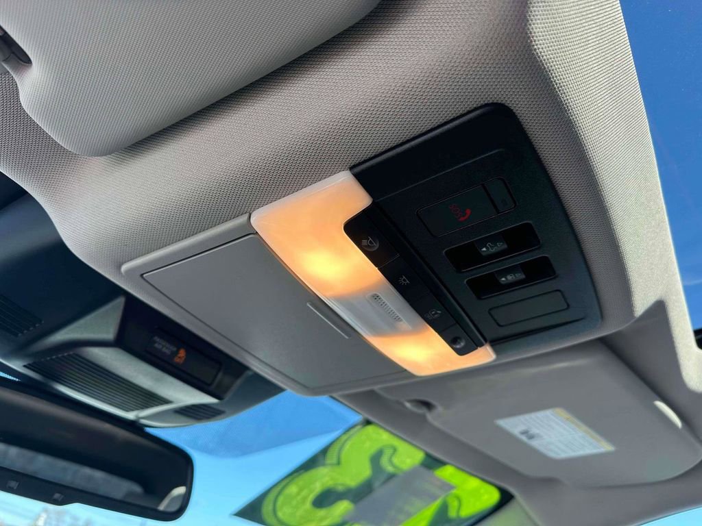 Used 2023 Nissan Rogue SL w/ SL Premium Package image 33