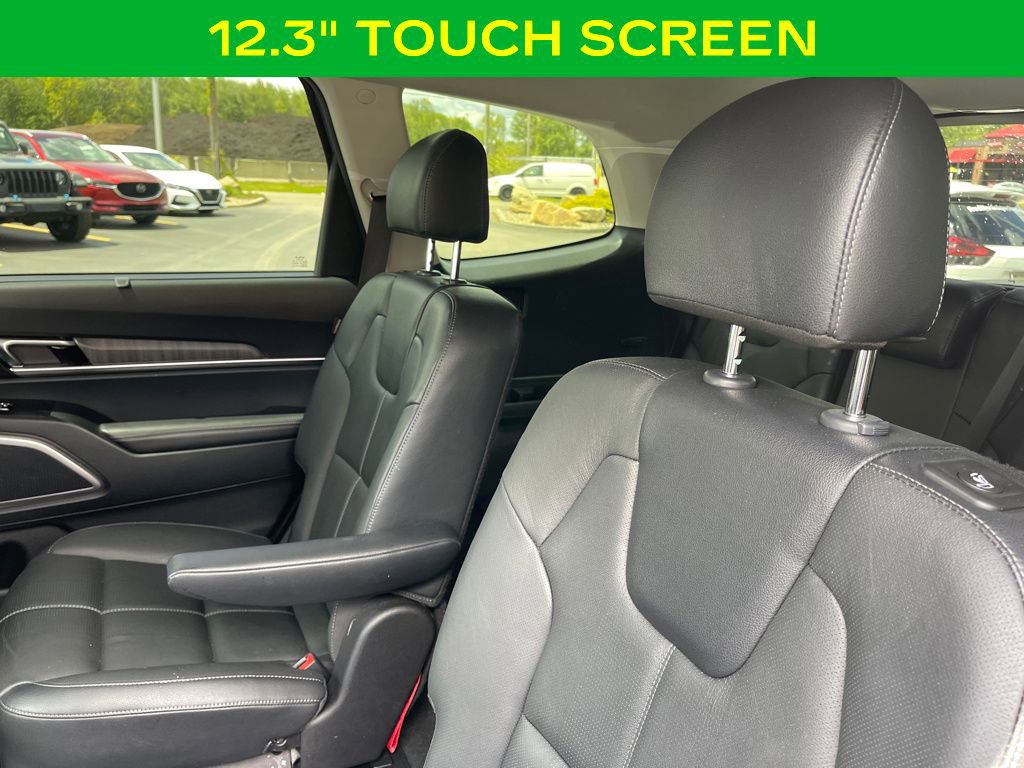 Used 2024 Kia Telluride EX w/ EX Captain's Chair Package FWD image 14