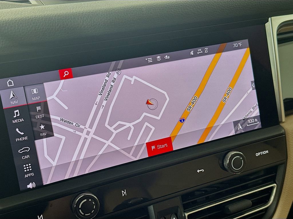 Certified 2022 Porsche Macan image 16