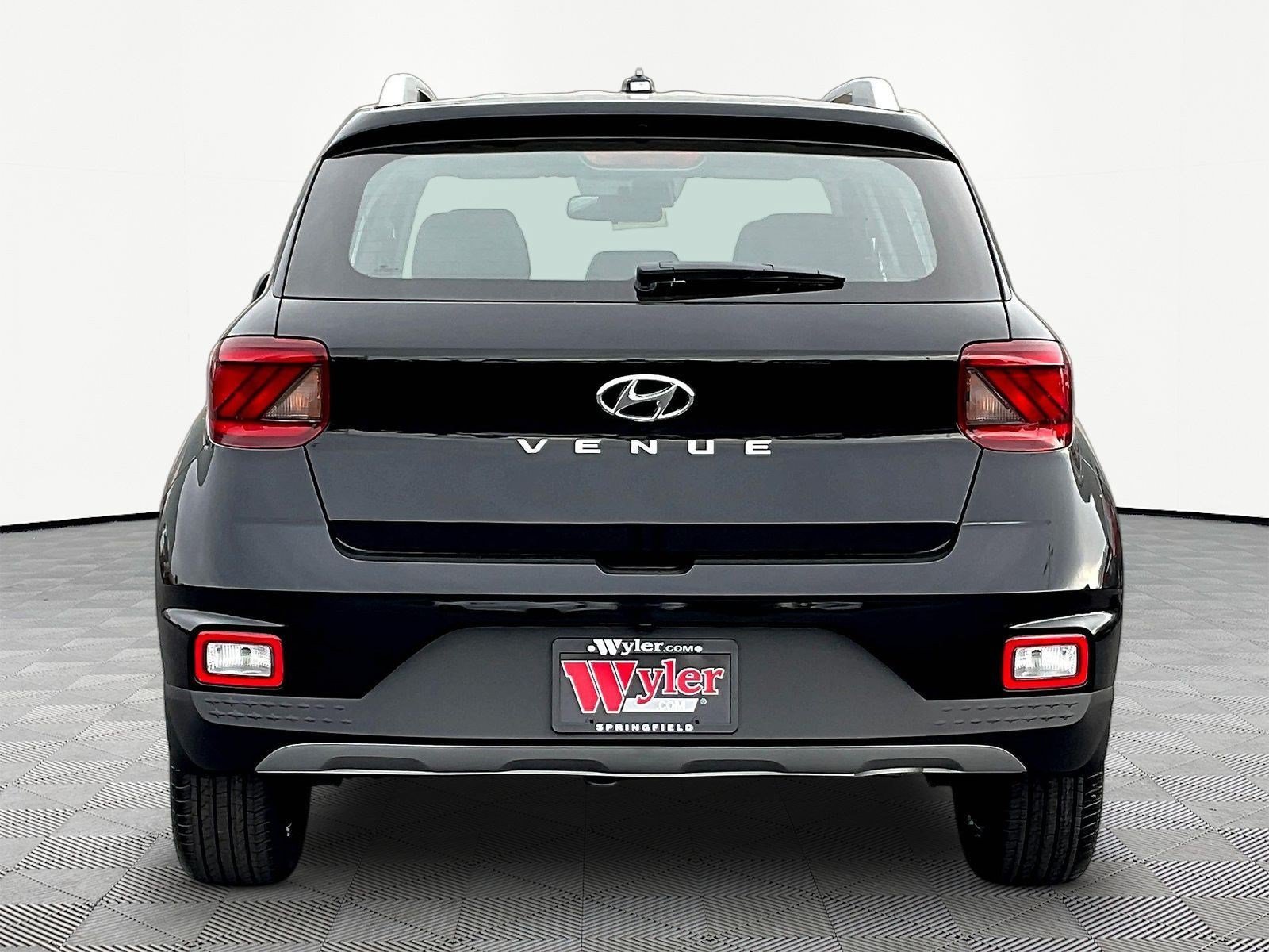 New 2026 Hyundai Venue SEL FWD image 5