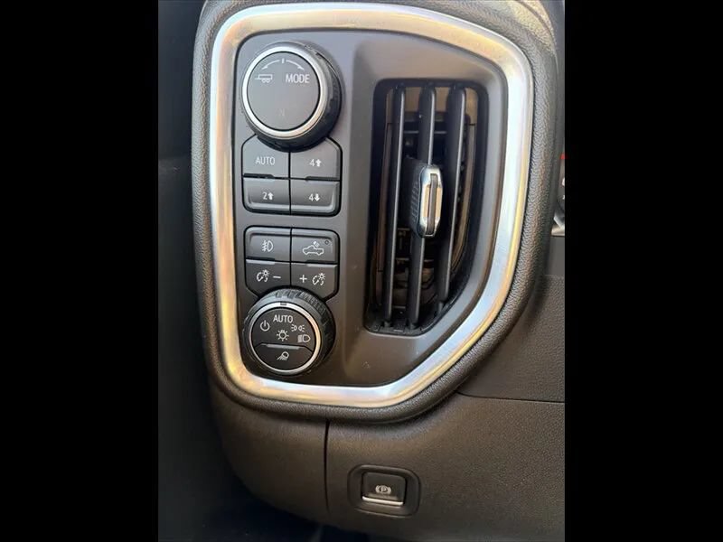 Used 2023 Chevrolet Silverado 3500 LTZ w/ Z71 Off-Road Package AWD/4WD image 31