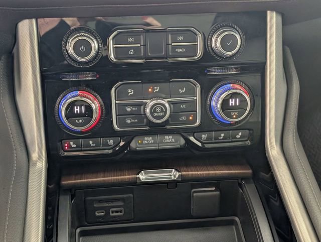 Used 2021 GMC Yukon Denali w/ Denali Ultimate Package image 24