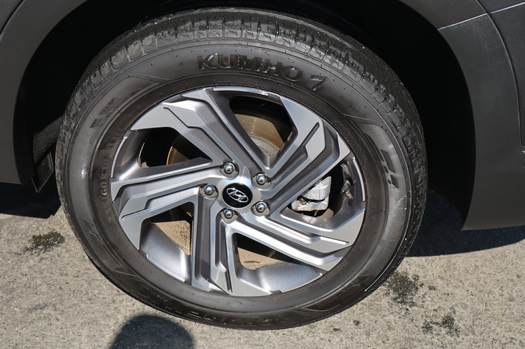 Used 2023 Hyundai Santa Fe SEL FWD image 13