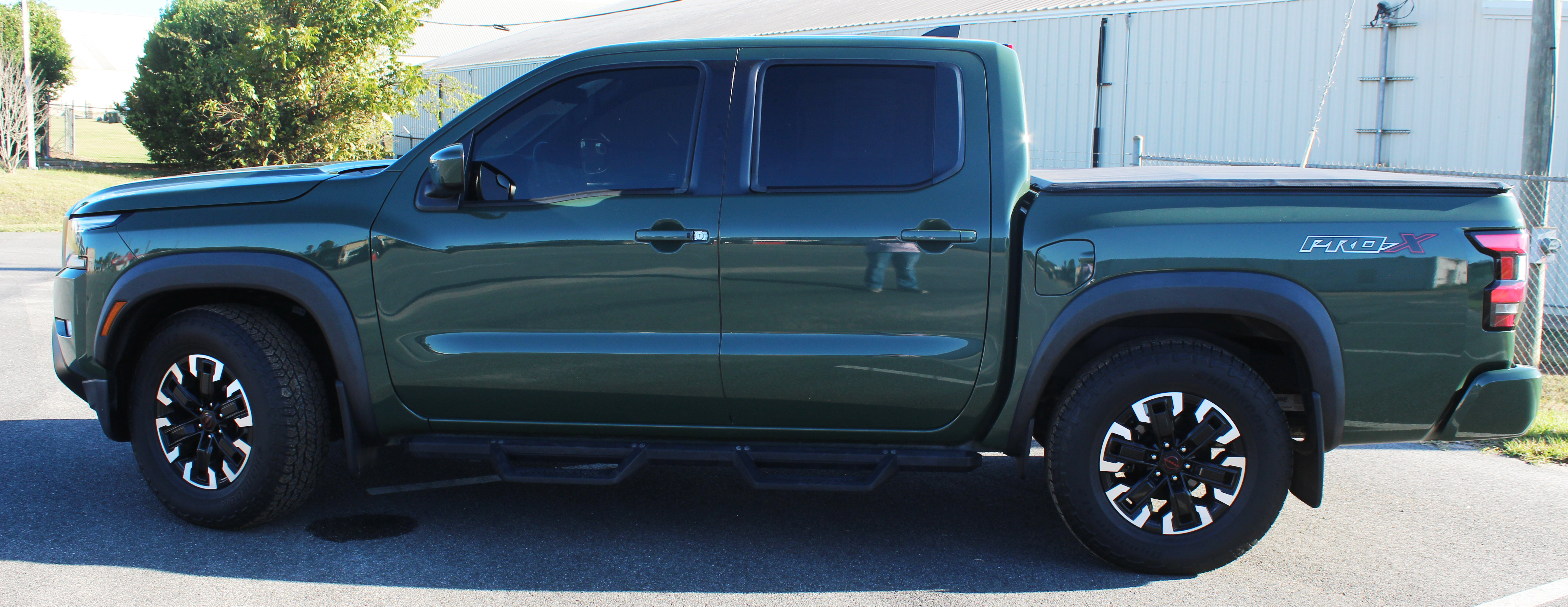 Used 2023 Nissan Frontier Pro-X w/ Tow Package image 2