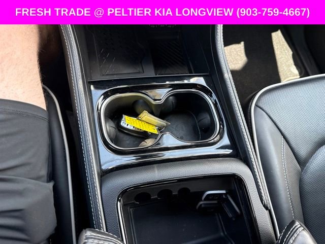 Used 2025 Chrysler Pacifica Limited FWD image 18