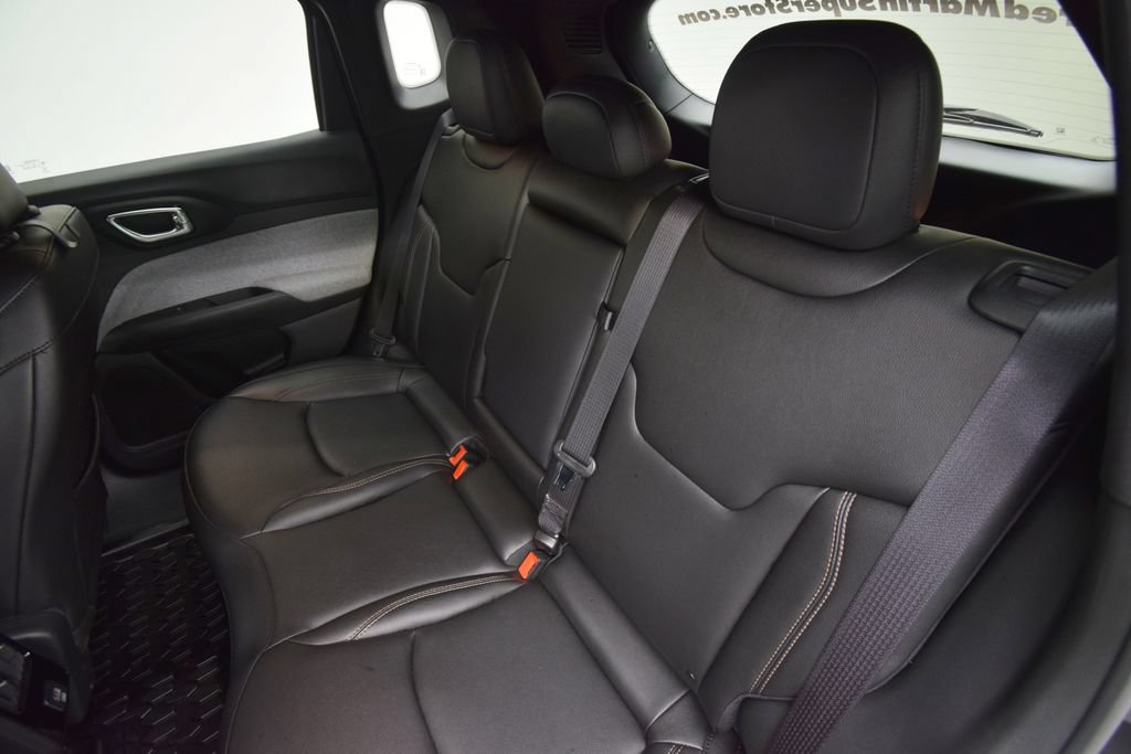 Used 2024 Jeep Compass Latitude AWD/4WD image 24