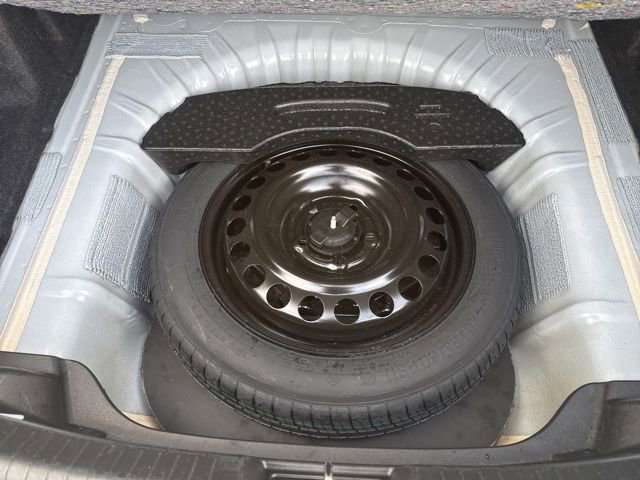 Used 2024 Chevrolet Malibu LT image 38