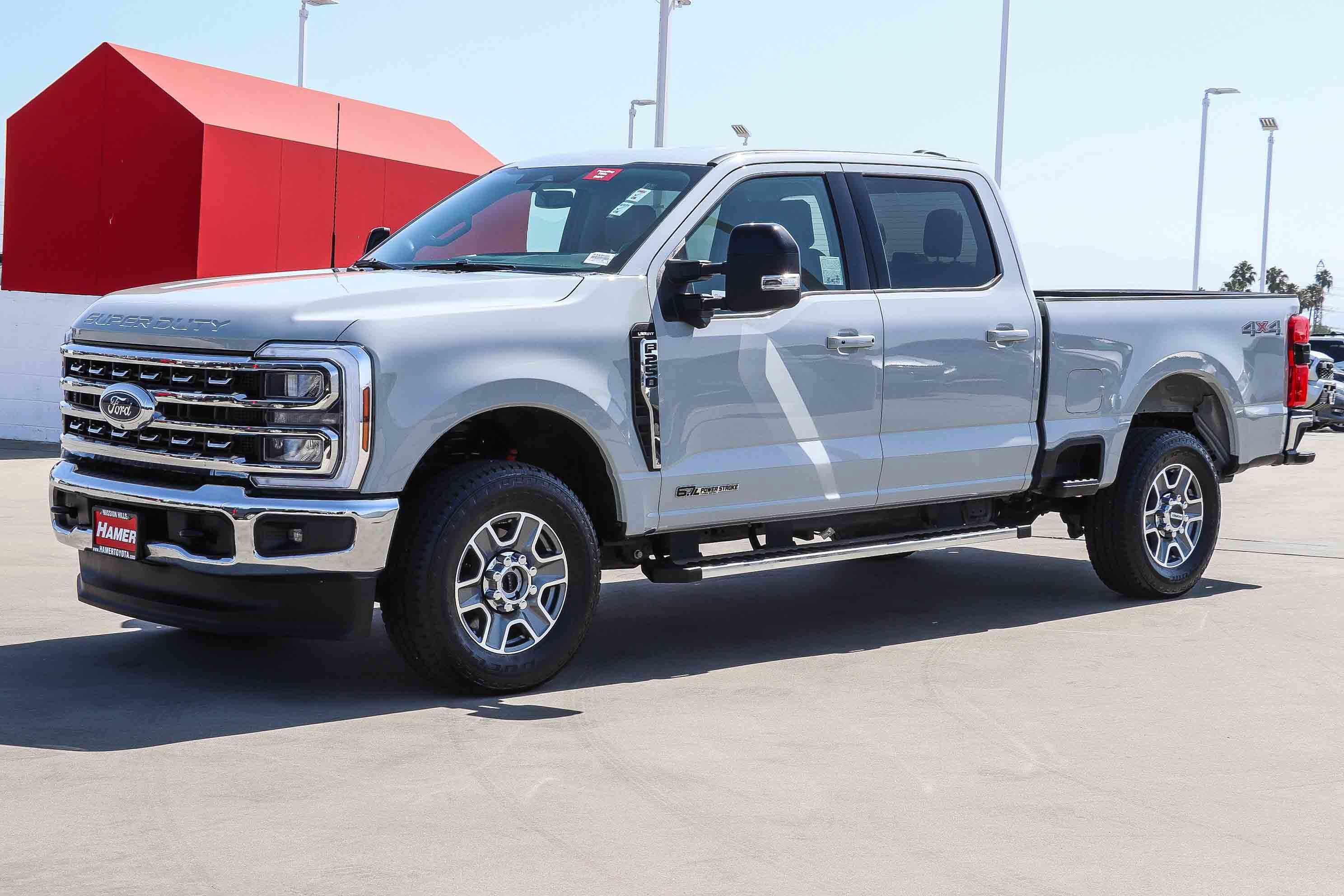 Used 2025 Ford F250 Lariat AWD/4WD image 3