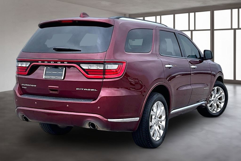 Used 2017 Dodge Durango Citadel w/ Premium Entertainment Group AWD/4WD image 2
