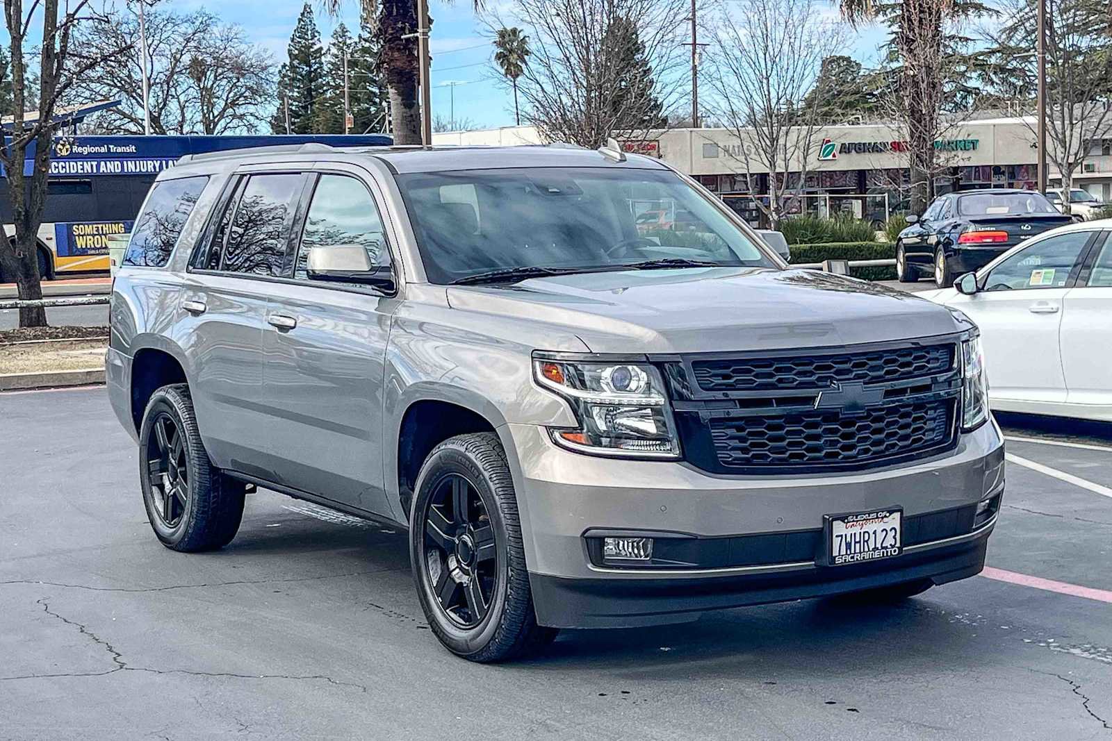 Used 2017 Chevrolet Tahoe LT w/ Luxury Package image 5