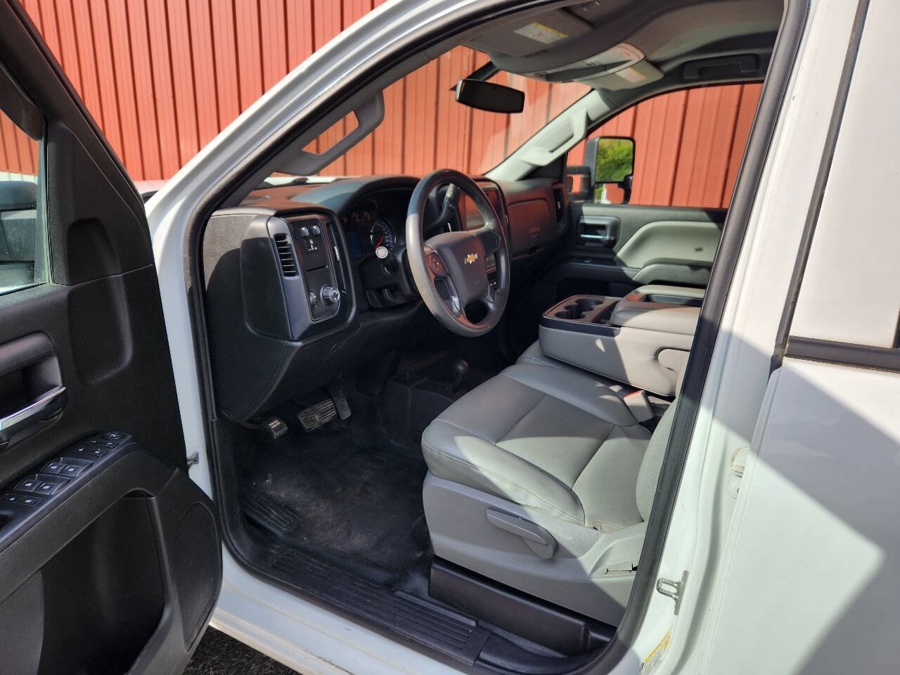 Used 2019 Chevrolet Silverado 2500 W/T w/ WT Convenience Package AWD/4WD image 11