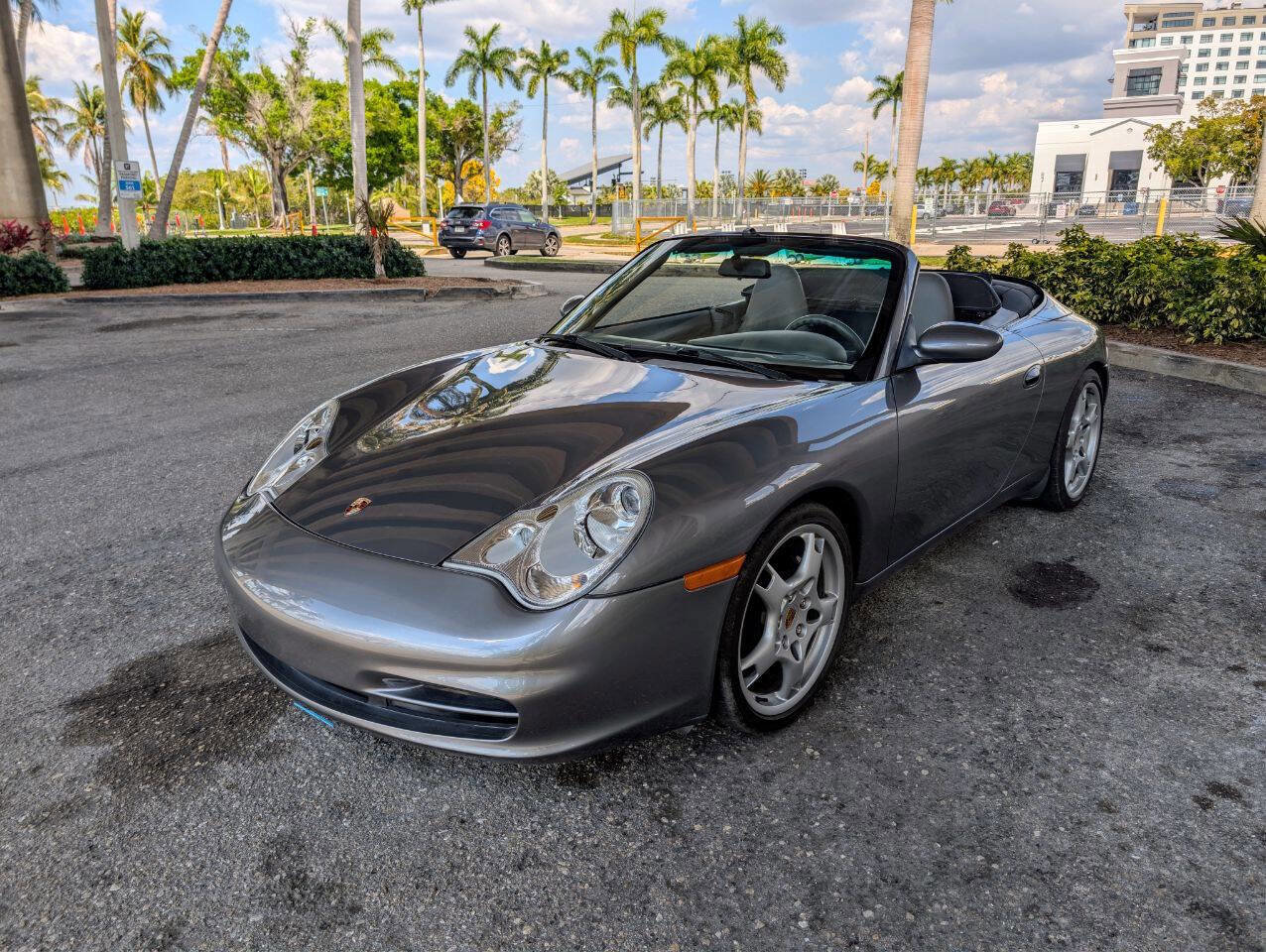 Used 2004 Porsche 911 Carrera image 2