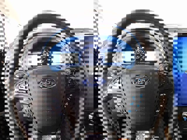 Used 2024 Ford Edge SE w/ Black Appearance Package image 6