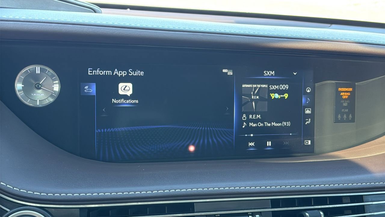 Used 2019 Lexus LS 500 AWD w/ Accessory Package (Z2) image 17