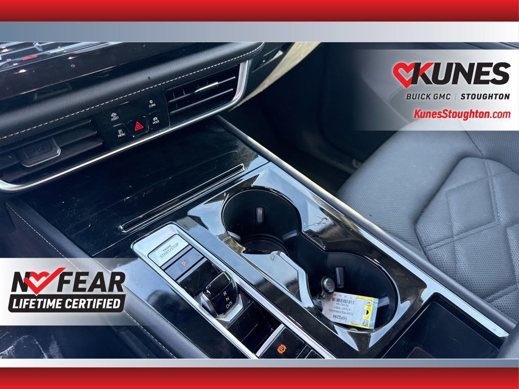 Used 2024 Volkswagen Atlas SE image 32