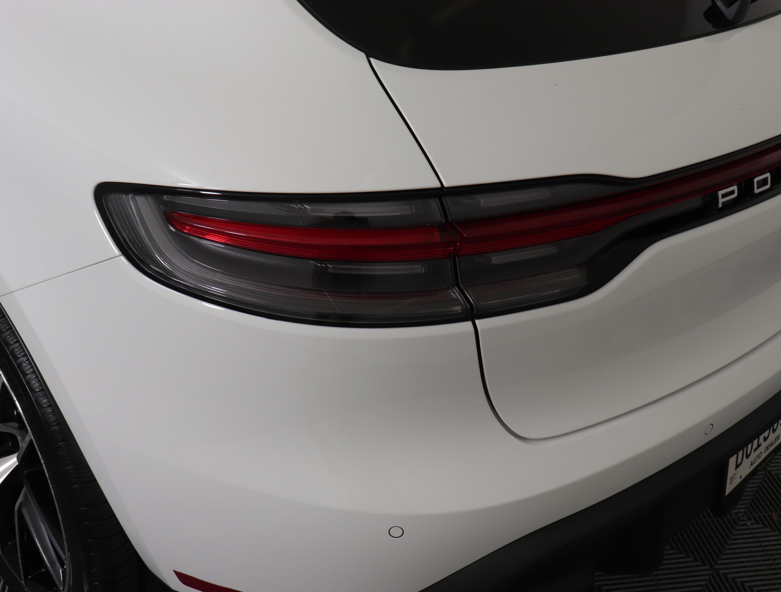 Used 2025 Porsche Macan image 13