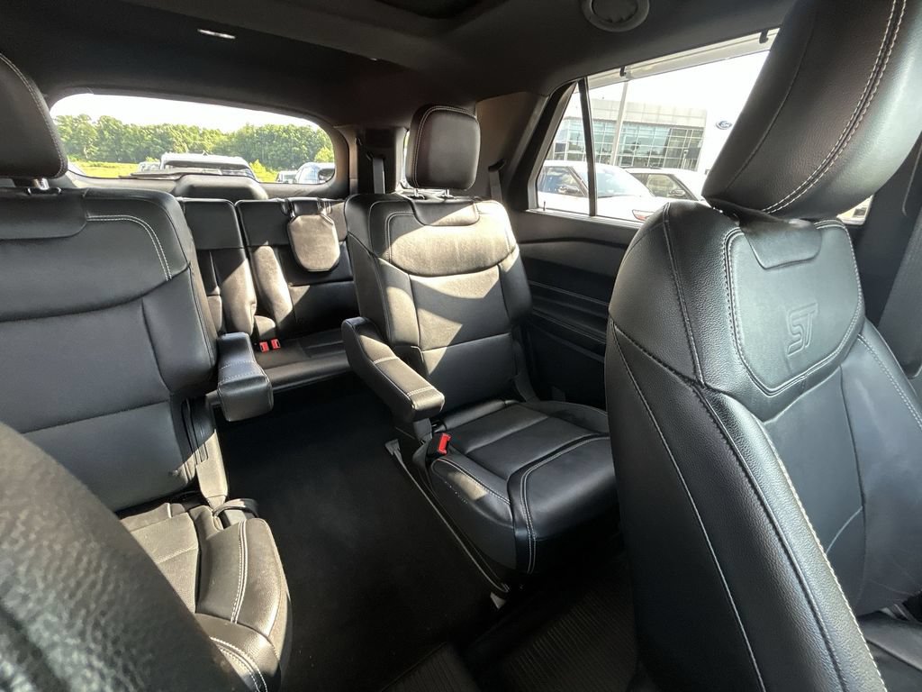 Used 2022 Ford Explorer ST w/ Equipment Group 401A AWD/4WD image 17