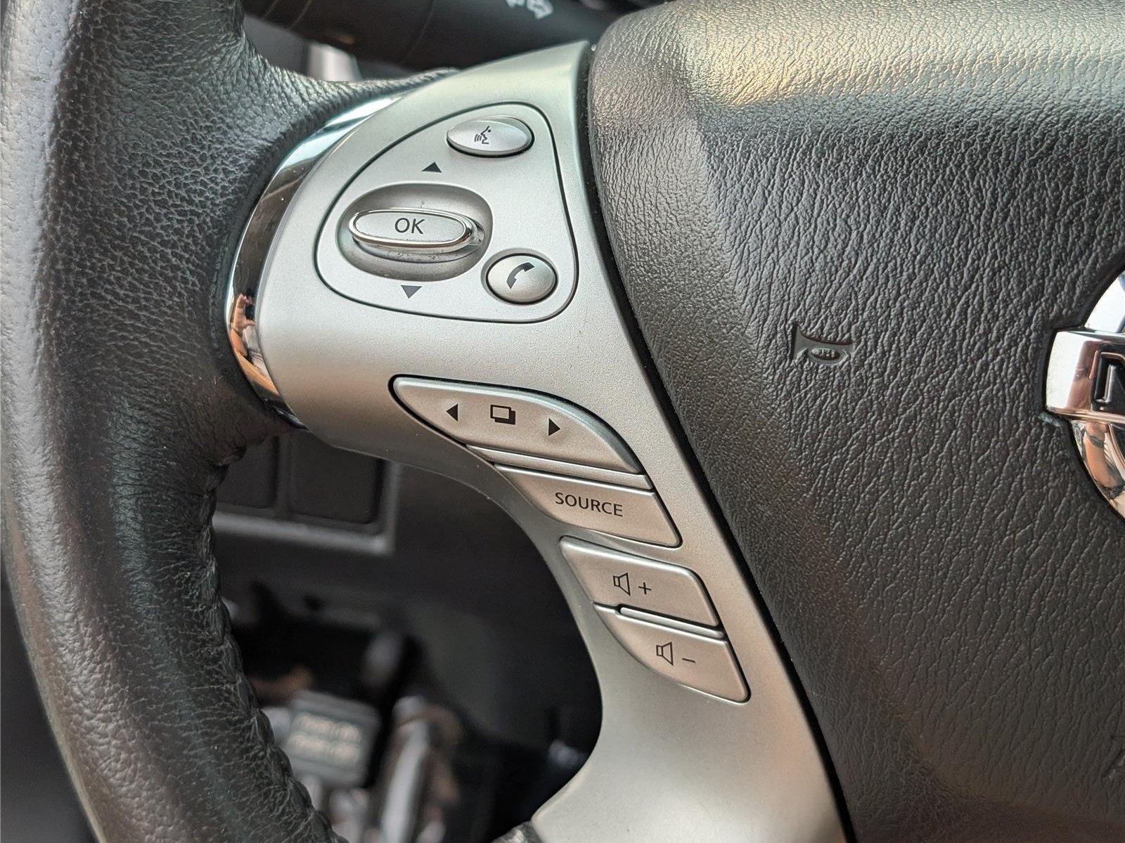 Used 2018 Nissan Murano SV AWD/4WD image 20