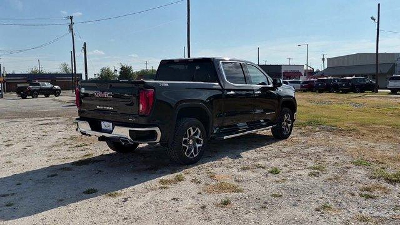 Used 2023 GMC Sierra 1500 SLT AWD/4WD image 8