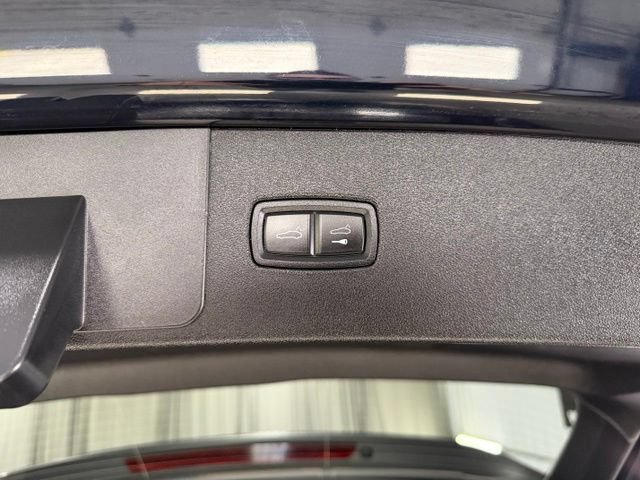 Used 2023 Porsche Cayenne Platinum Edition AWD/4WD image 10
