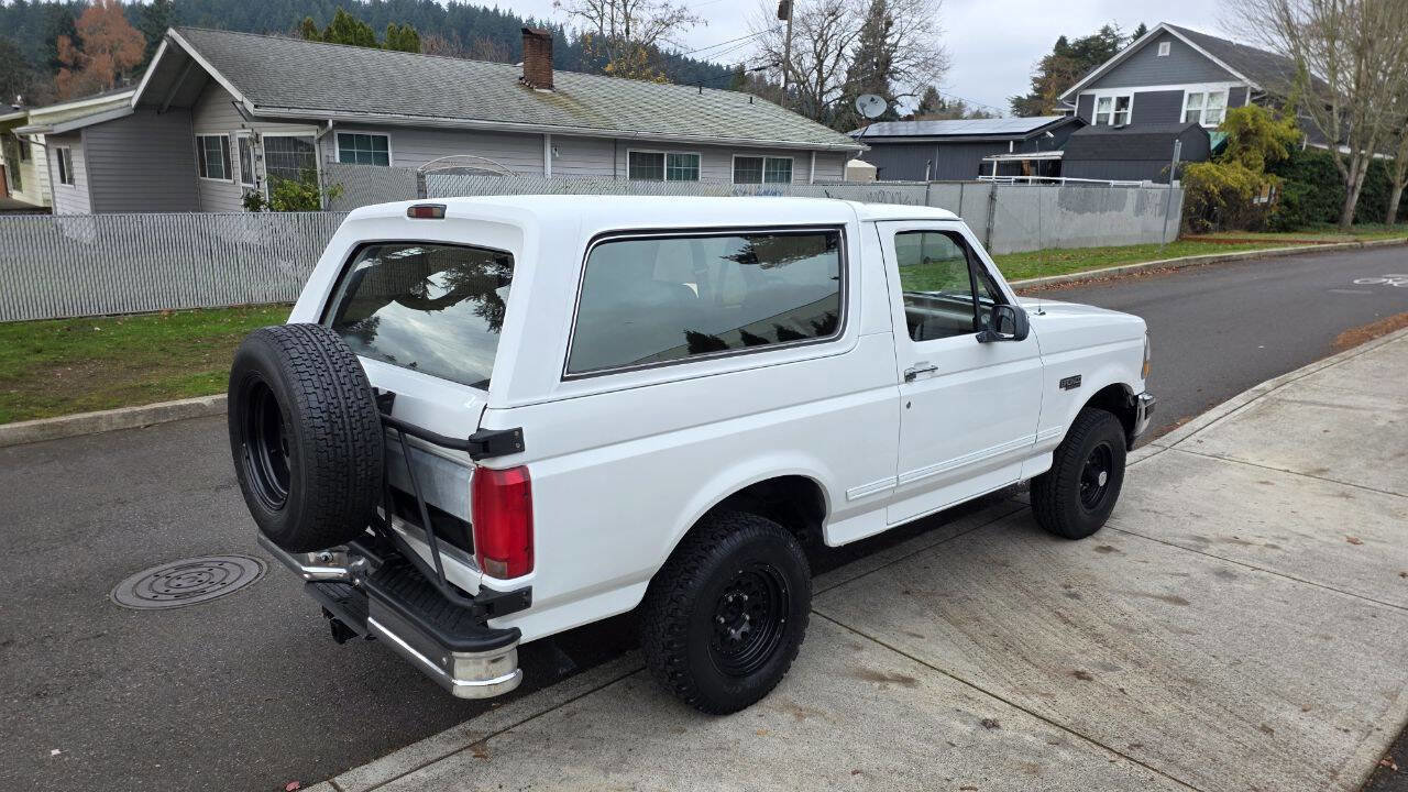 Used 1993 Ford Bronco XLT image 5