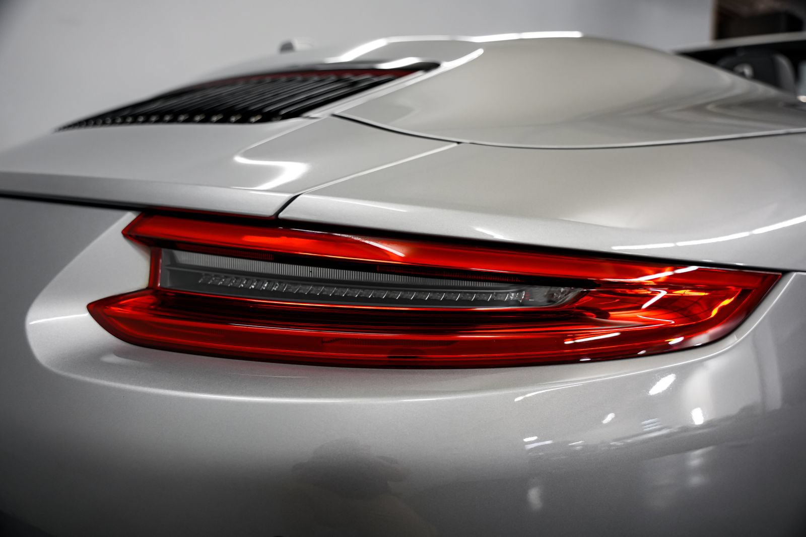 Used 2018 Porsche 911 Carrera S RWD image 37