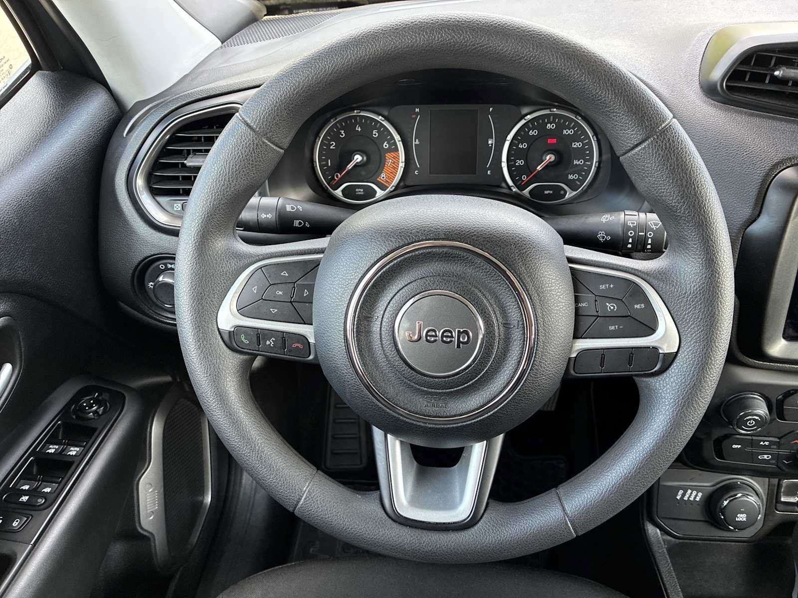 Certified 2023 Jeep Renegade Latitude AWD/4WD image 11
