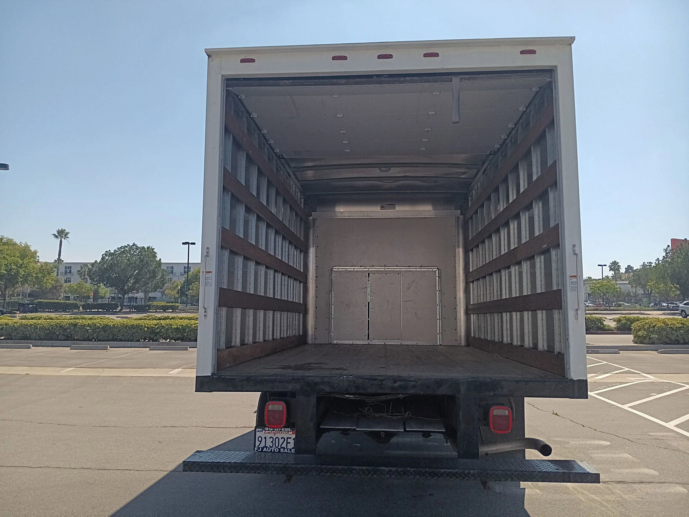 Used 2012 Chevrolet Express 3500 Extended w/ Chrome Appearance Package image 12