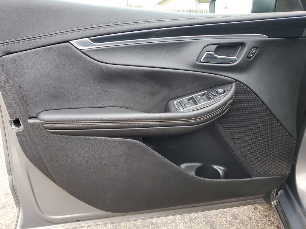 Used 2018 Chevrolet Impala LT image 10
