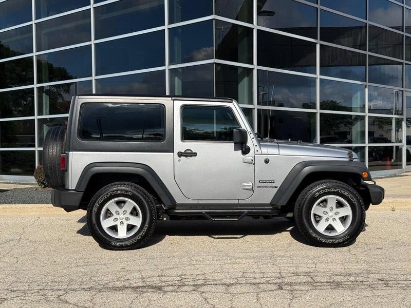 Used 2018 Jeep Wrangler Sport AWD/4WD video 2