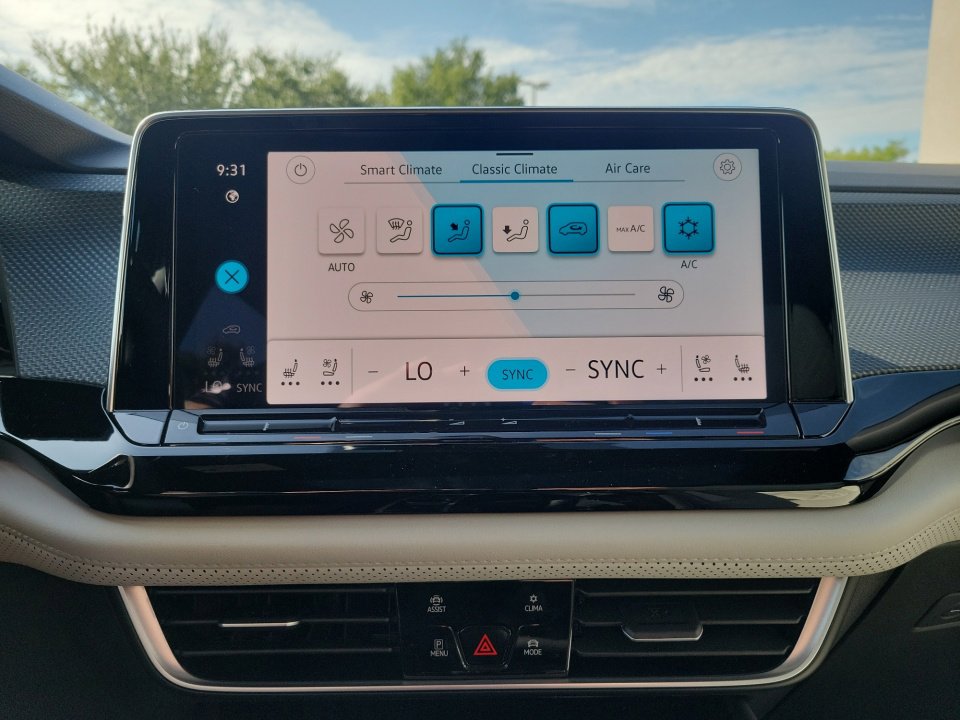 New 2025 Volkswagen Atlas Cross Sport SEL Premium R-Line image 18