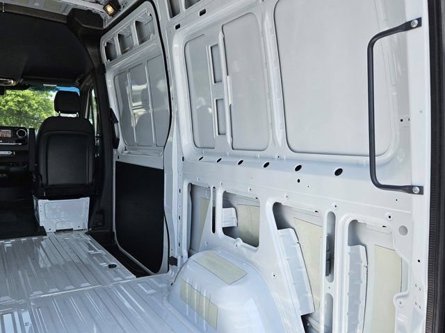 New 2025 Mercedes-Benz Sprinter 2500 image 33