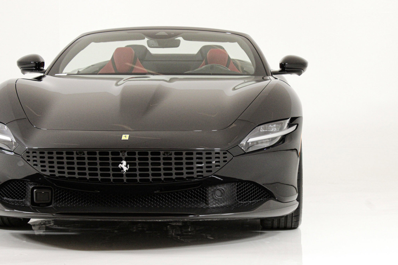 Certified 2024 Ferrari Roma Spider RWD image 22