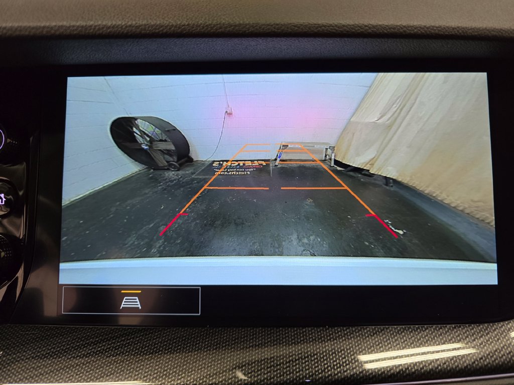 Used 2023 Buick Envision Essence AWD/4WD image 21