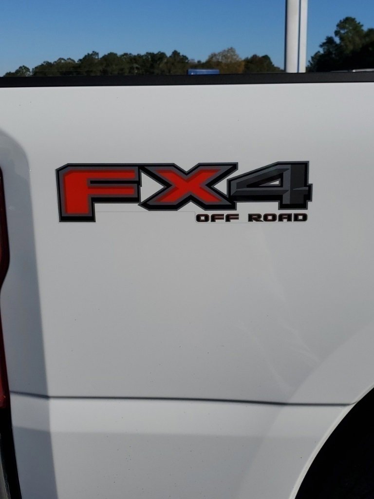 Used 2025 Ford F250 Lariat w/ Chrome Package image 10