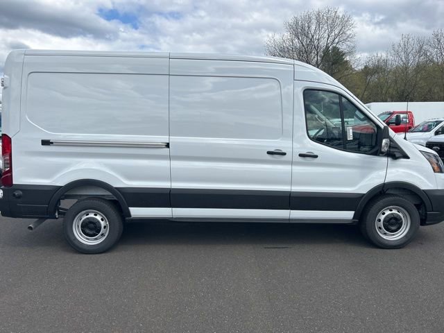 New 2026 Ford Transit 250 148 Medium Roof w/ Load Area Protection Package RWD image 8