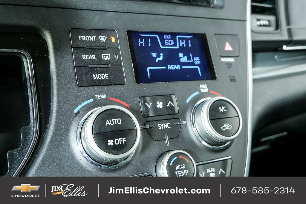 Used 2016 Toyota Sienna SE image 15