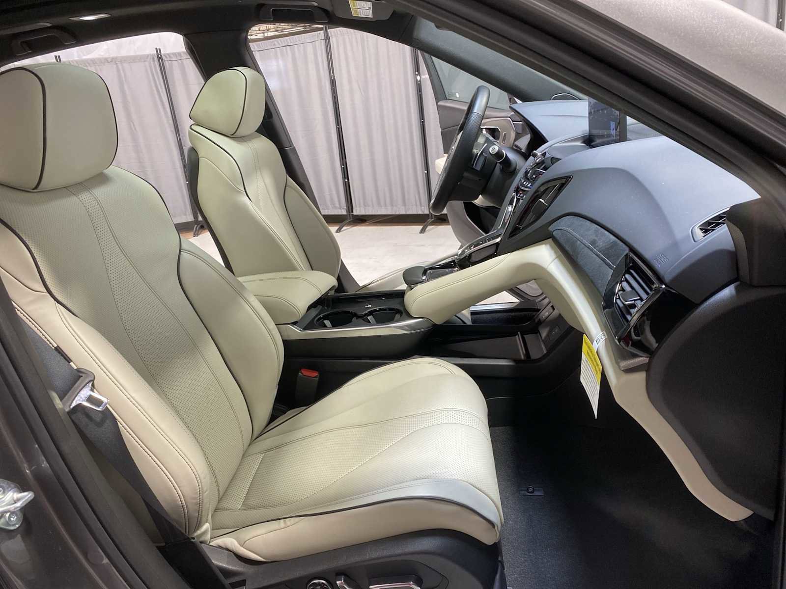 Used 2025 Acura RDX A-Spec image 14