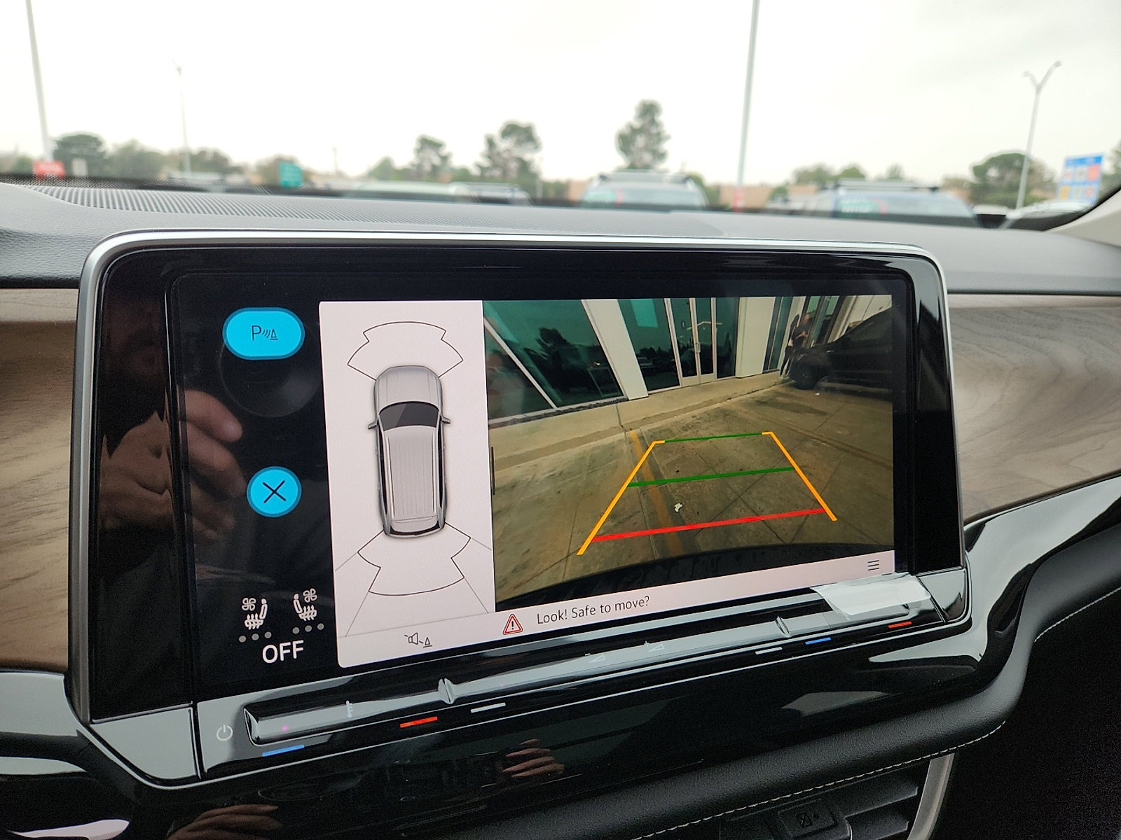 New 2026 Volkswagen Atlas SE image 18