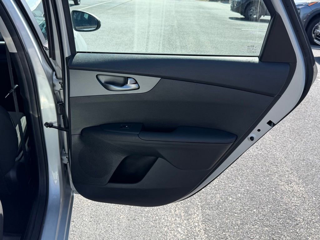 Used 2021 Kia Forte LXS FWD image 19